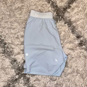 lululemon license to train short 5” - XS - powder blue